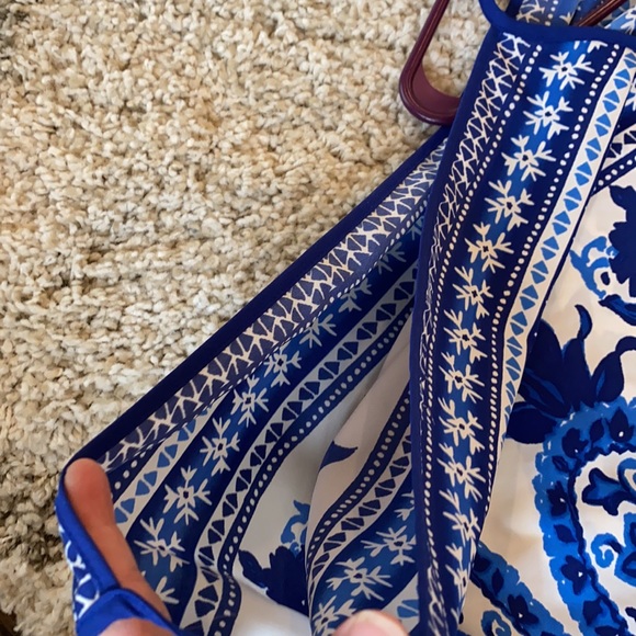 Venus flowy top - Picture 3 of 8